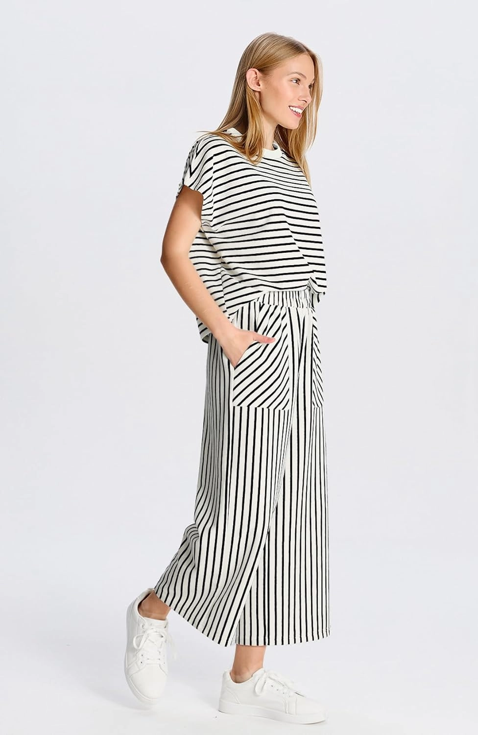 2 Piece Sets for Women Summer Outfits Short Sleeve Top Wide Leg Capri Pants Womens Matching Sets for Travel Vacation