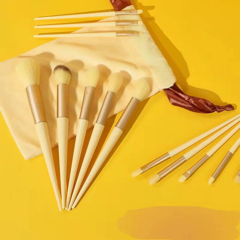 Elara Glow 13/15PCS Makeup Brush Set – Soft & Professional Beauty Tools for Foundation, Eyeshadow, Blush & More with Storage Bag.040325