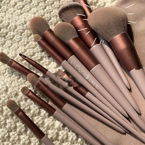 Elara Glow Makeup Brush Set – Professional Blending, Foundation, Eyeshadow & Powder Brushes for Flawless Application-190225.