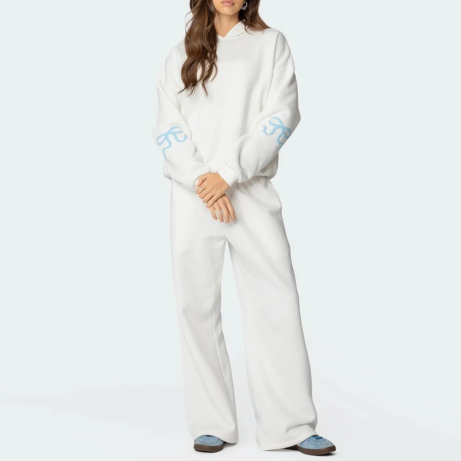 Karwuiio Women Bow Print 2 Piece Outfits Long Sleeve Oversized Sweatshirt Hoodie Wide Leg Sweatpants Set Sweatsuits