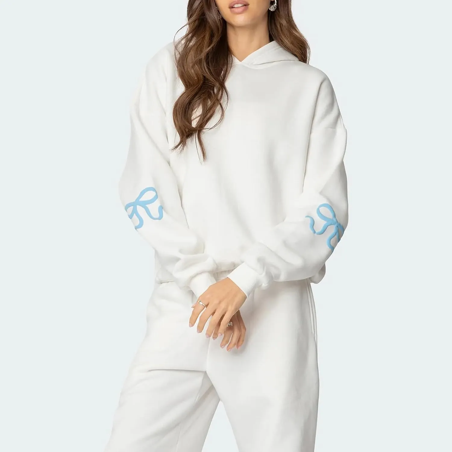 Karwuiio Women Bow Print 2 Piece Outfits Long Sleeve Oversized Sweatshirt Hoodie Wide Leg Sweatpants Set Sweatsuits