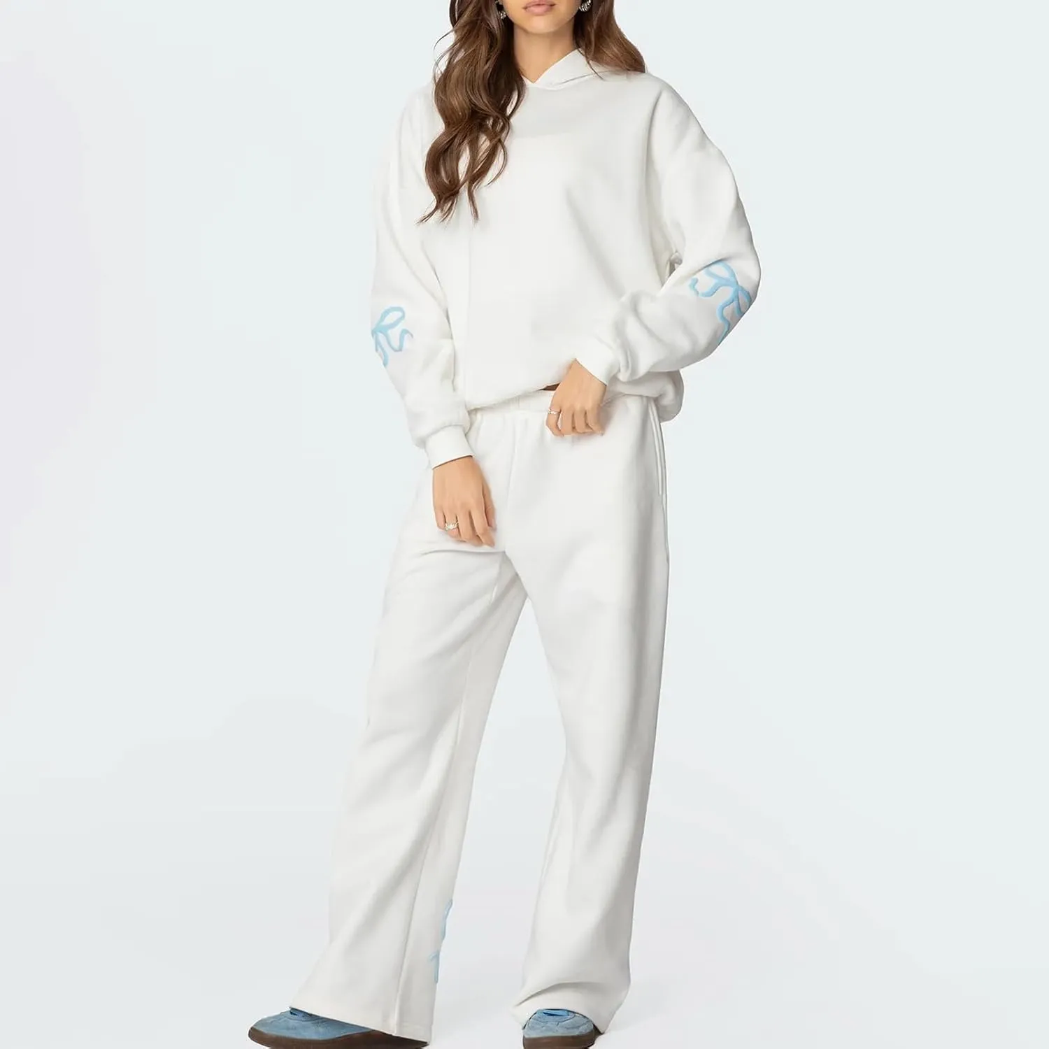 Karwuiio Women Bow Print 2 Piece Outfits Long Sleeve Oversized Sweatshirt Hoodie Wide Leg Sweatpants Set Sweatsuits