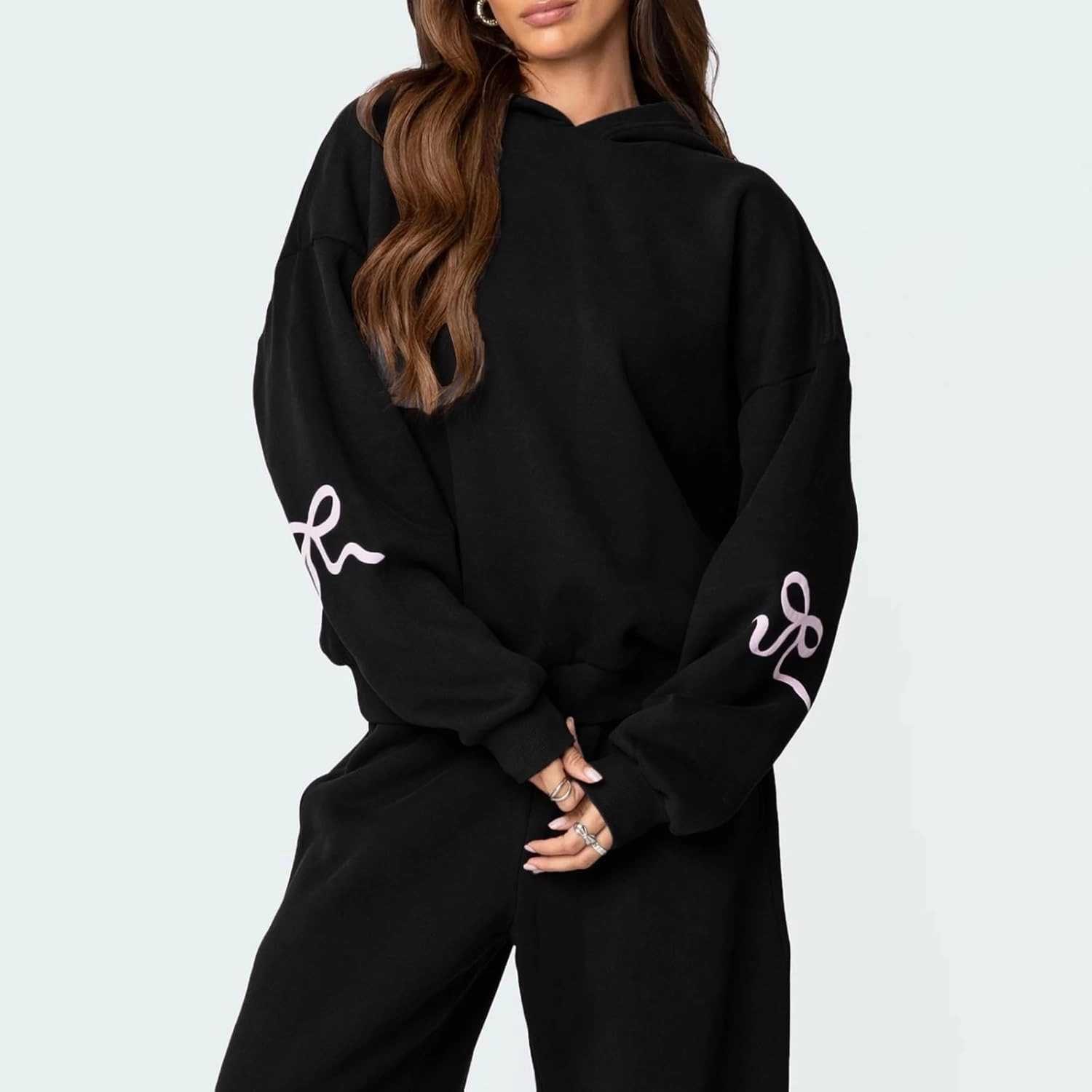 Karwuiio Women Bow Print 2 Piece Outfits Long Sleeve Oversized Sweatshirt Hoodie Wide Leg Sweatpants Set Sweatsuits