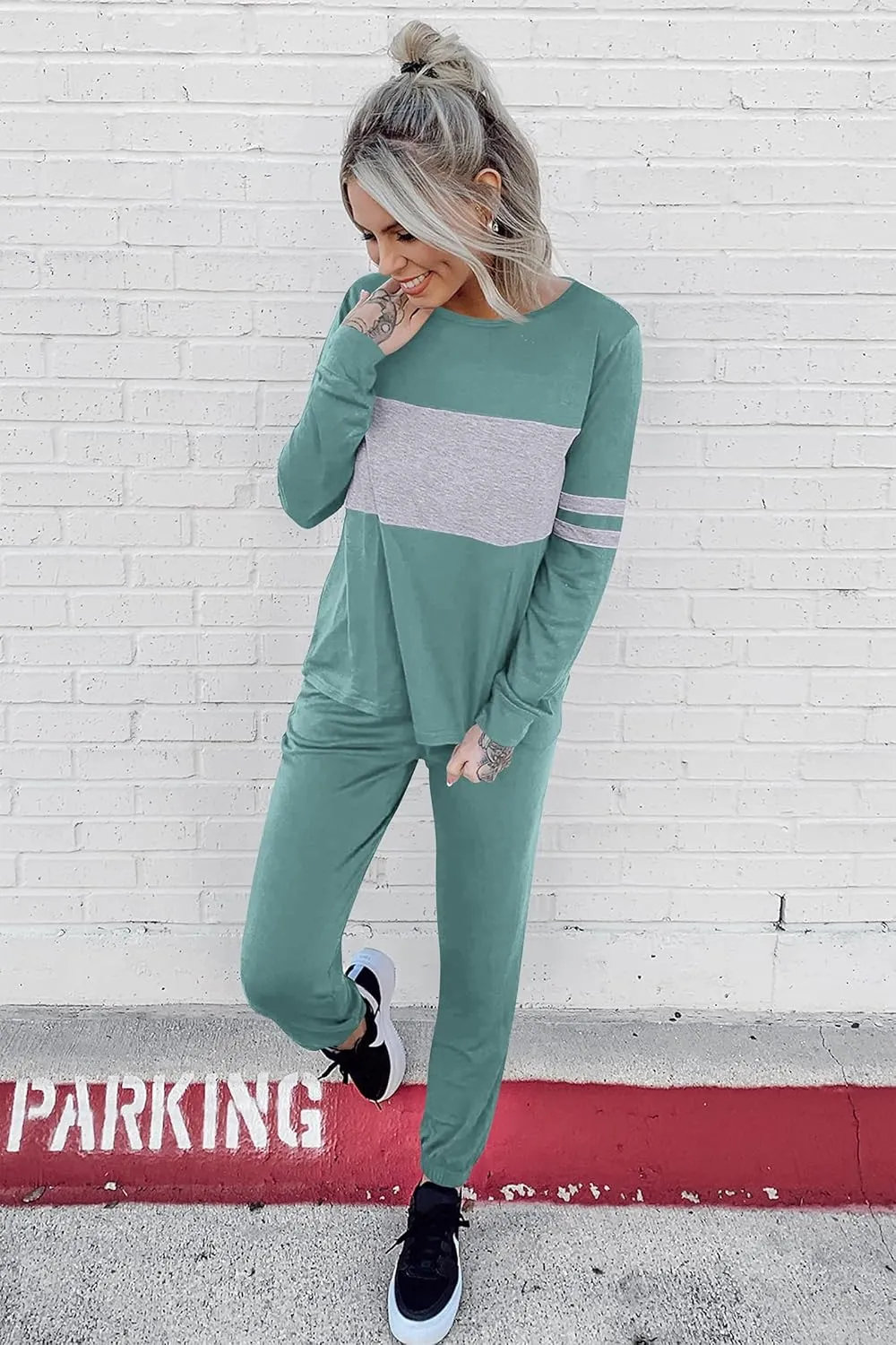 PRETTYGARDEN Women's Color Block 2 Piece Tracksuit Crewneck Long Sleeve Tops Long Sweatpants Outfits Lounge Sets