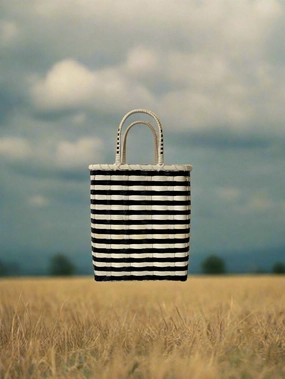 Retro-Travel Bucket: Black & Natural
