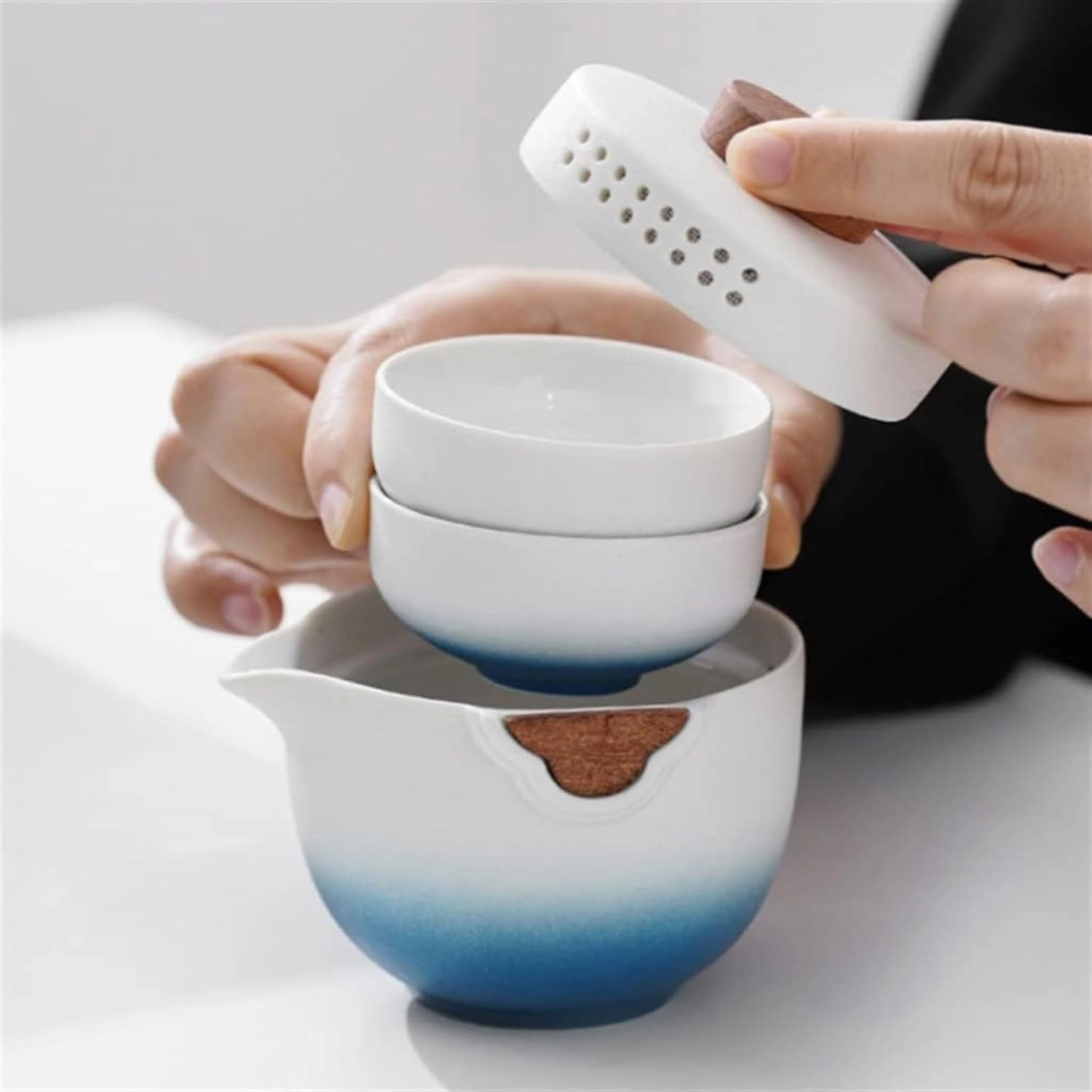 Tea Sets Black Pottery Travel Tea Set 6 Piece Mini Tea Cup Set Chinese Gongfu Tea Set with Leather Bag Suitable for Office, Picnic, Home Teapot