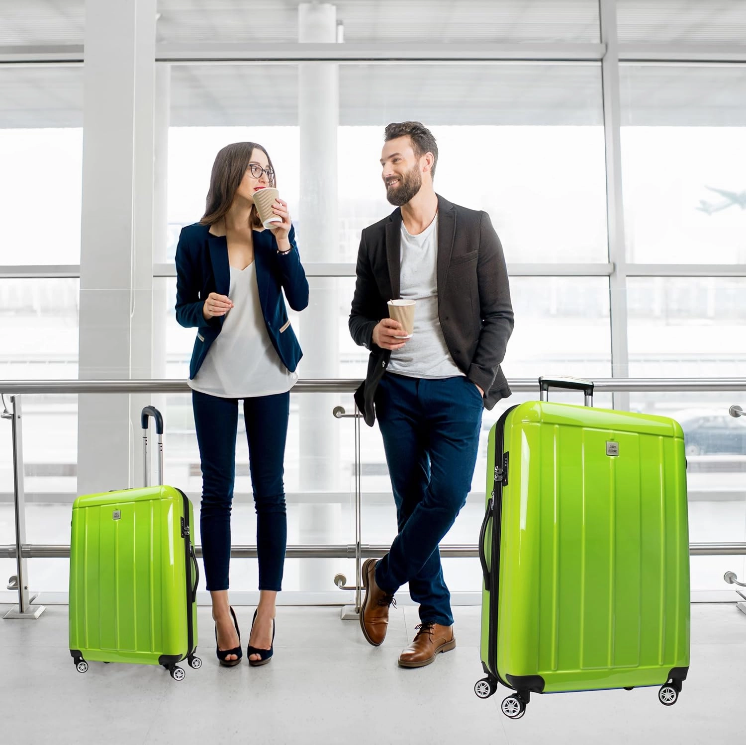 World Traveler Contour Lightweight Polycarbonate Hardside Expandable Spinner Luggage with TSA Lock, Apple Green, 28-inch